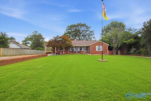 5677 Hunter Ln, Tanner, AL, 35671-4012 | Card Image