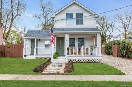 30 Liberty St, Patchogue, NY, 11772-4014 | Card Image