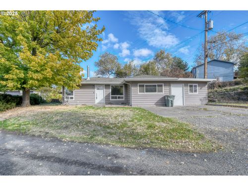 20 Ne Nelson Dr, Pendleton, OR, 97801-3416 | Card Image