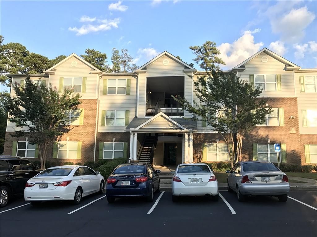 Fairington Ridge Cir, Lithonia, GA 30038
