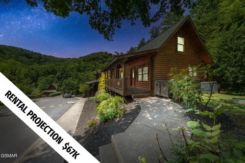 3143 Smoky Ridge Way, Sevierville, TN, 37862-7455 | Card Image