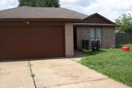 10526 Crescent Moon Dr, Houston, TX, 77064-4203 | Card Image