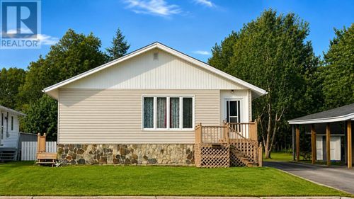 69 Byrd Ave, Gander, NL, A1V2A5 | Card Image