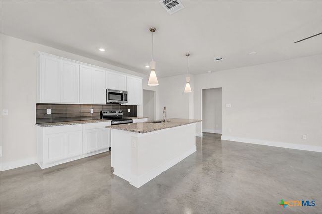 1127 Lexington Dr, House other with 4 bedrooms, 2 bathrooms and null parking in Copperas Cove TX | Image 14