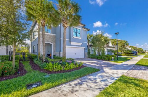 2454 Primrose Pl, Oakland Park, FL, 33309-1026 | Card Image