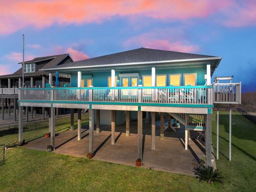 353 Atkinson St, Crystal Beach, TX, 77650 | Card Image