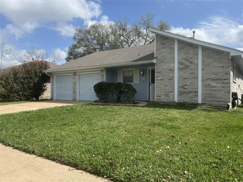 4211 White River Dr, Pasadena, TX, 77504-3154 | Card Image