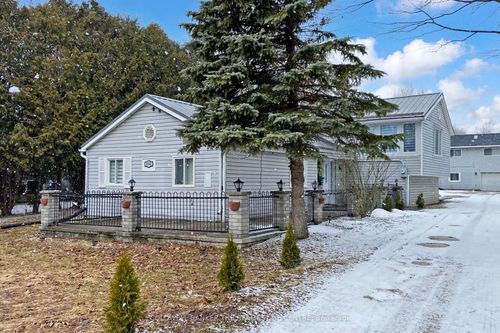 8352 Main St, Lisle, ON, L0M1M0 | Card Image