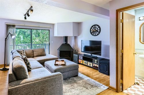 3f-8605 244th St Sw, Edmonds, WA, 98026-9072 | Card Image