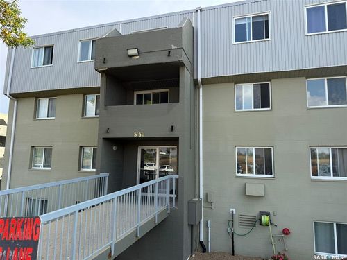 404-550 Laurier St W, Moose Jaw, SK, S6H6X6 | Card Image