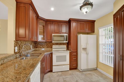 374 Bennington Ln, Lake Worth, FL, 33467-3013 | Card Image