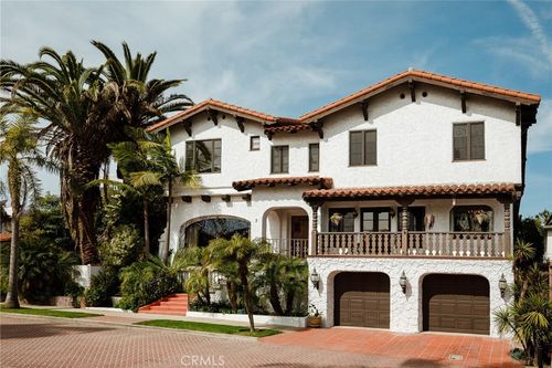 7 37th Pl, Long Beach, CA, 90803-2636 | Card Image