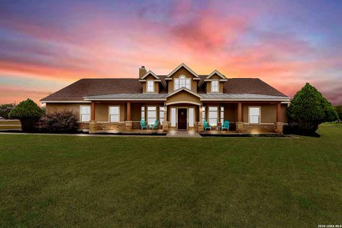 300 Rose Meadow Dr, La Vernia, TX, 78121-4764 | Card Image