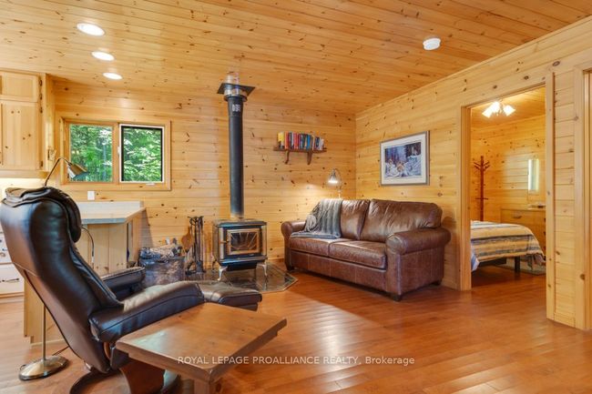 1091 Lindey Lane, House other with 3 bedrooms, 1 bathrooms and 8 parking in North Frontenac ON | Image 10