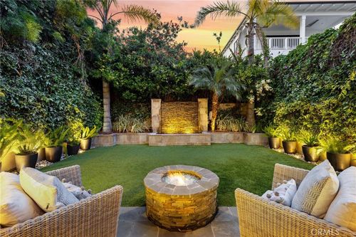 721 12th St, Manhattan Beach, CA, 90266 | Card Image