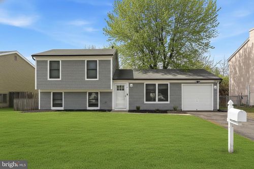 17 Windward Dr, Barnegat, NJ, 08005-1422 | Card Image