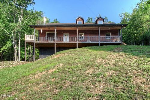 231 Kaitlin Rd, Hampton, TN, 37658-3182 | Card Image