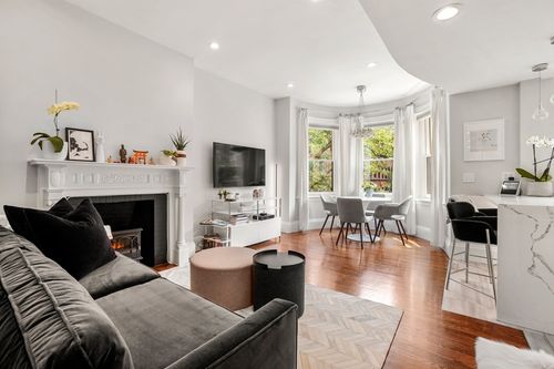 203-45 Saint Botolph St, Boston, MA, 02116-6453 | Card Image