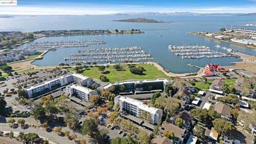 apt-206-1205 Melville Sq, Richmond, CA, 94804-4558 | Card Image