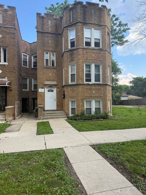 8039 S Marquette Ave, Chicago, IL, 60617-1348 | Card Image