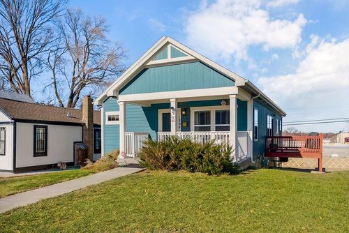 1306 Armstrong Ave, Kansas City, KS, 66102-4351 | Card Image