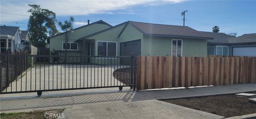 720 W 137th St, Compton, CA, 90222-3552 | Card Image