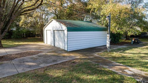 208 E Shadowwood St, Gun Barrel City, TX, 75156-3952 | Card Image