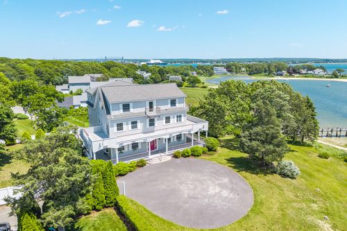 12 Groveland St, Buzzards Bay, MA, 02532-5369 | Card Image