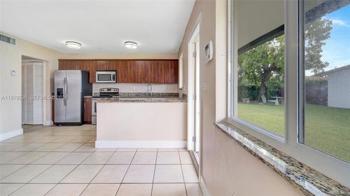 3-592 Ne 150th St, Miami, FL, 33161-2158 | Card Image