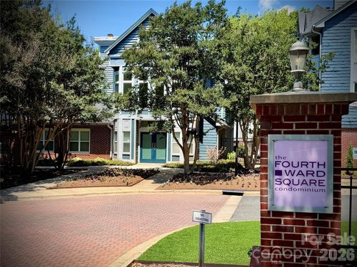 2c-517 N Graham St, Charlotte, NC, 28202-1496 | Card Image