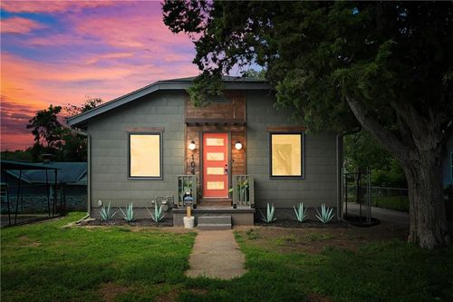 104 N Huttig Ave, Independence, MO, 64053-1340 | Card Image