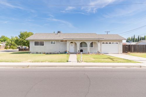 876 Daphne Ln, Lemoore, CA, 93245-2814 | Card Image