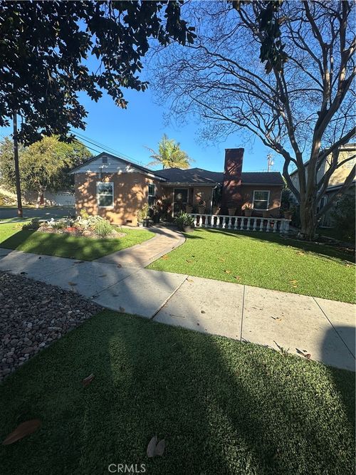 2690 Oregon Ave, Long Beach, CA, 90806-2542 | Card Image