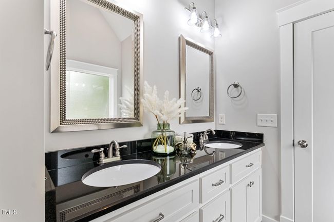 37-web-or-mls-P1491520 | Image 37