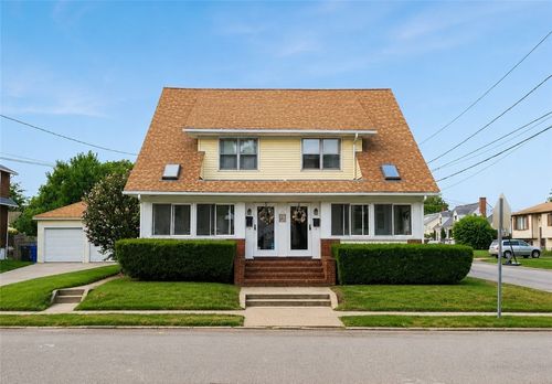 113 Beckwith St, Cranston, RI, 02910-1931 | Card Image