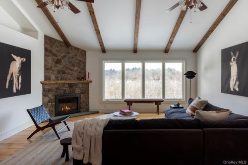 573 Mill Rd, Rhinebeck, NY, 12572-2548 | Card Image