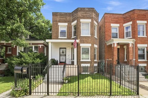 7439 S Ellis Ave, Chicago, IL, 60619-2031 | Card Image