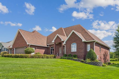 107 Union Ridge Dr, West Union, IA, 52175-1073 | Card Image