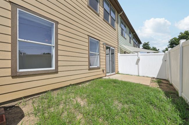 APT-98 - 1900 Little Elm Trl, Townhouse with 3 bedrooms, 3 bathrooms and 2 parking in Cedar Park TX | Image 31