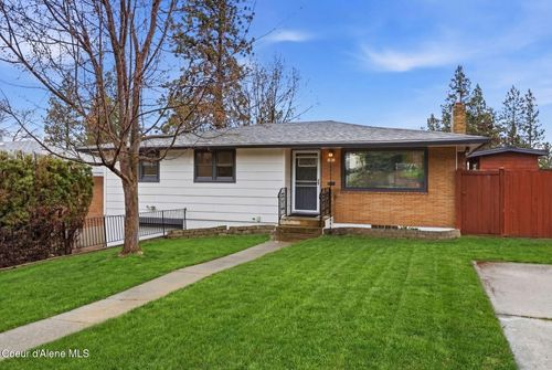 3703 E 18th Ave, Spokane, WA, 99223-3819 | Card Image