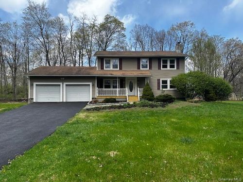 6 Fletcher Dr, Hopewell Junction, NY, 12533-5623 | Card Image