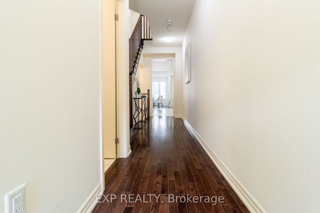 110 Adventura Rd, House attached with 4 bedrooms, 3 bathrooms and 2 parking in Brampton ON | Image 5