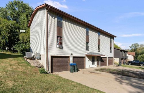 3920 W 13th St, Davenport, IA, 52804-4200 | Card Image