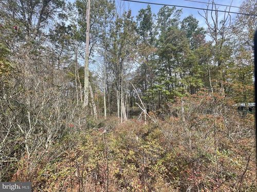 580 Chamonix Ln, Zion Grove, PA, 17985-9207 | Card Image