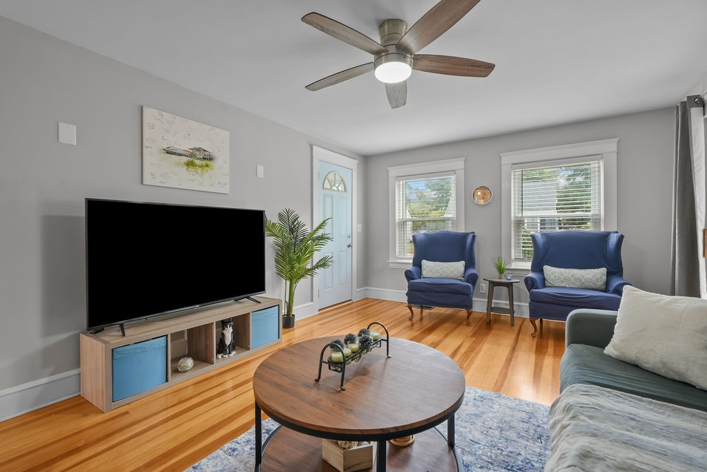 Arcadia Ave, Cranston, RI 02910