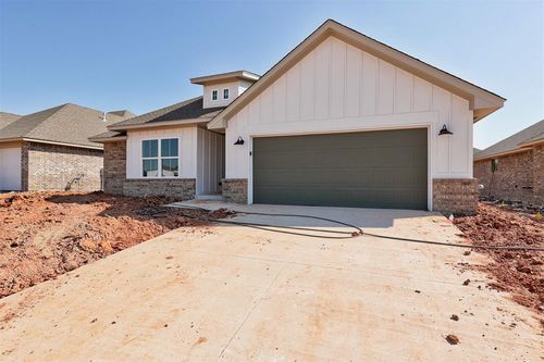 627 Trails End Drive, Shawnee, OK, 74804 | Card Image