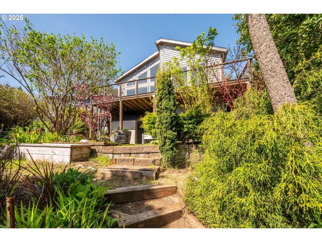 650 Boot Hill Rd, House other with 3 bedrooms, 2 bathrooms and 2 parking in Port Orford OR | Image 48