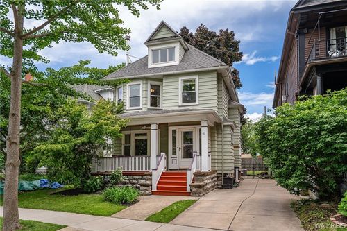 61 W Oakwood Place, Buffalo, NY, 14214 | Card Image