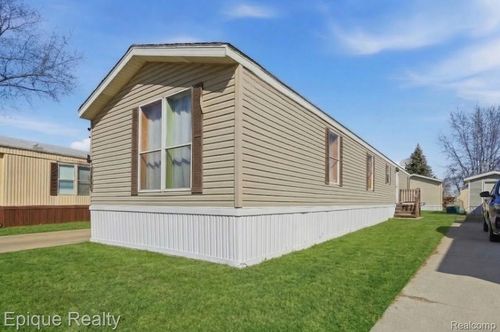 15317 Cartier Dr, Clinton Township, MI, 48038-3113 | Card Image