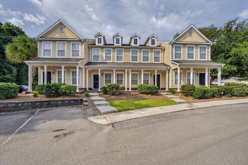 18-104 Bennett Ln, Summerville, SC, 29483-5422 | Card Image